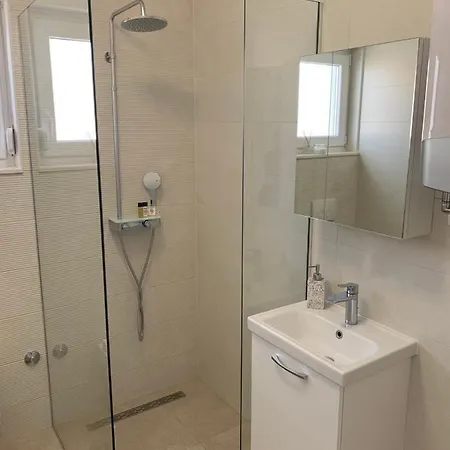 Apartamento Corcovado With Heated Pool Vodice