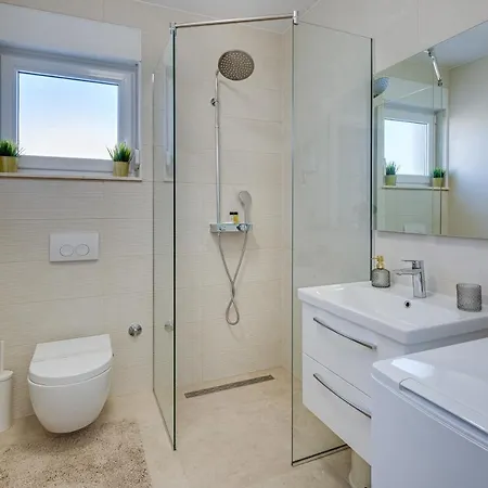 Corcovado With Heated Pool Apartamento Vodice