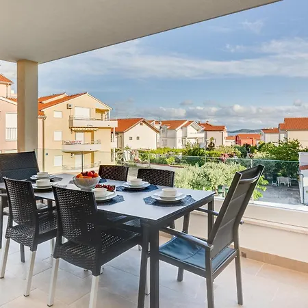 Corcovado With Heated Pool Apartamento Vodice